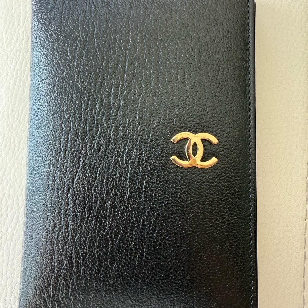 CHANEL Black Leather Card Holder with Gold Logo
